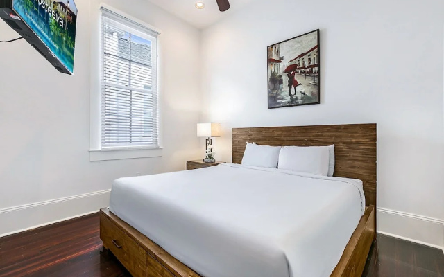 photo 5 of Terpsichore-Carondelet Residences
