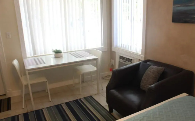 photo 4 of Terrace Park Suites Old Northeast by Tech Travel