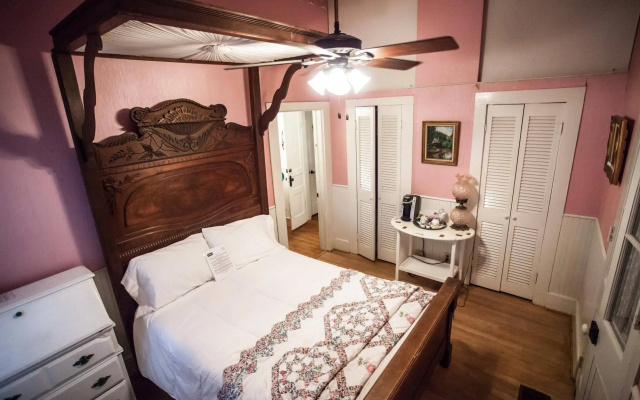 photo 3 of T'Frere's House