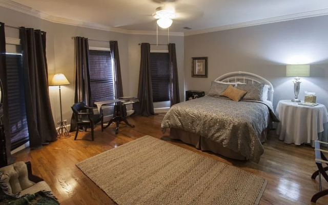 photo 2 of The 1425 Inn