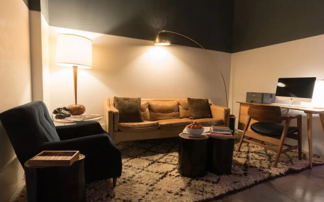 photo 3 of The 404 Hotel