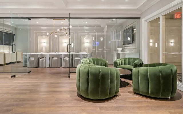 photo 2 of The Adelphi Hotel