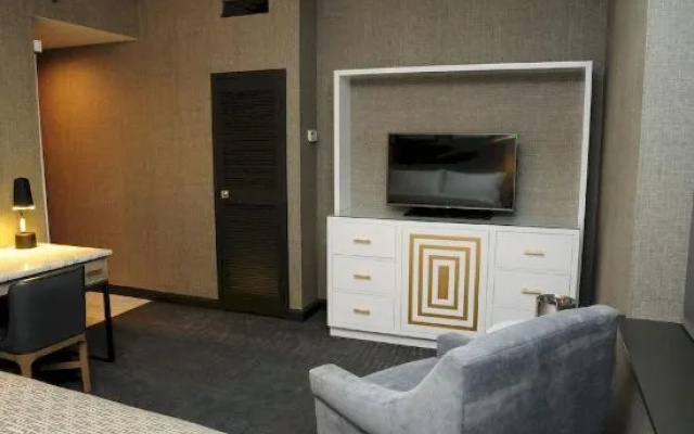 photo 3 of The Admiral Hotel Mobile, Curio Collection by Hilton