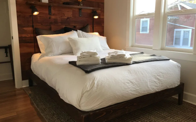 photo 3 of The Alberta Petite Hotel