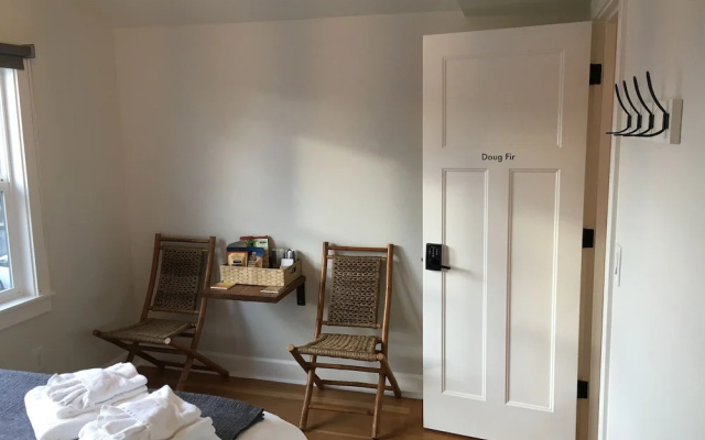 photo 5 of The Alberta Petite Hotel
