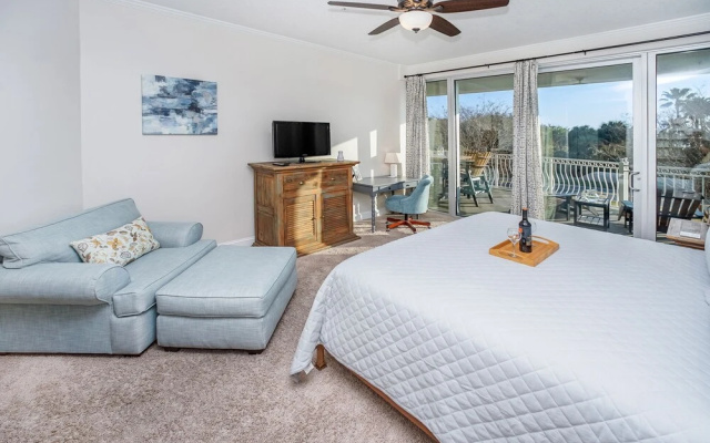 photo 4 of The Alexander at Palm Court 205 - 1561655