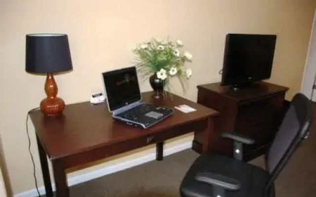photo 3 of The Ambassador Inn and Luxury
