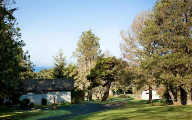 photo 2 of The Andiron Seaside Inn & Cabins