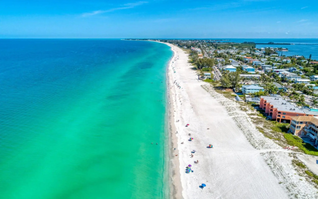 photo 4 of Anna Maria Island Beach Palms 6B