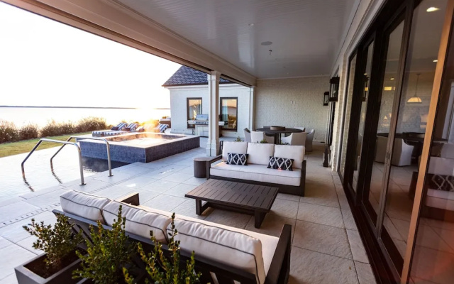 photo 2 of The At Kingsmill 4 Bedroom Estate