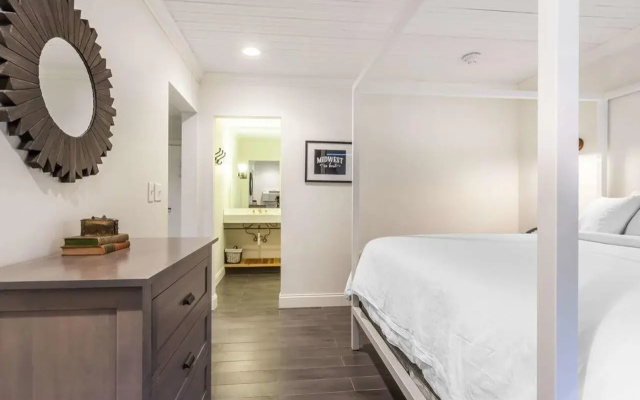 photo 5 of The Aurora Inn