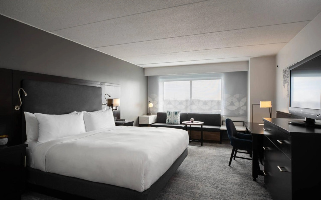 photo 4 of The Baronette Renaissance Detroit-Novi Hotel