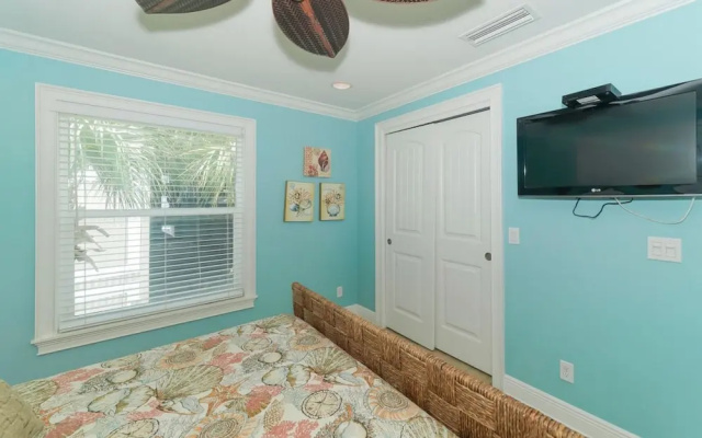 photo 4 of The Bayfront Apartment 6