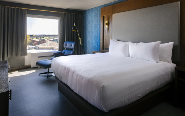 photo 4 of Bally's Baton Rouge Hotel