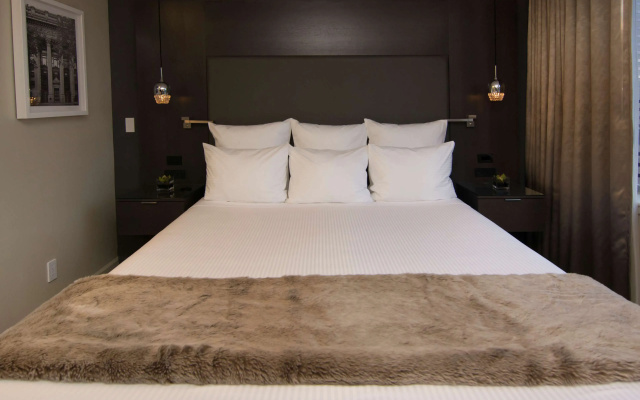 photo 5 of The Benson Portland, Curio Collection by Hilton