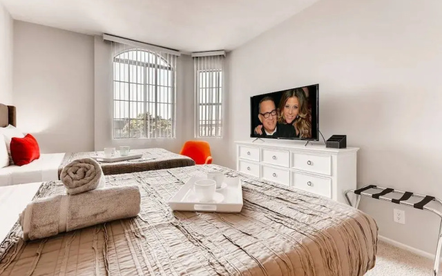 photo 4 of The Beverly Hills/Weho 2BR Masterpiece! (BW3)