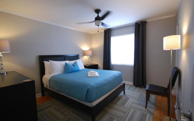 photo 4 of The Big Awesome 2BR/1BA Condo (E) - Includes Bi-weekly Cleanings w/ Linen Change