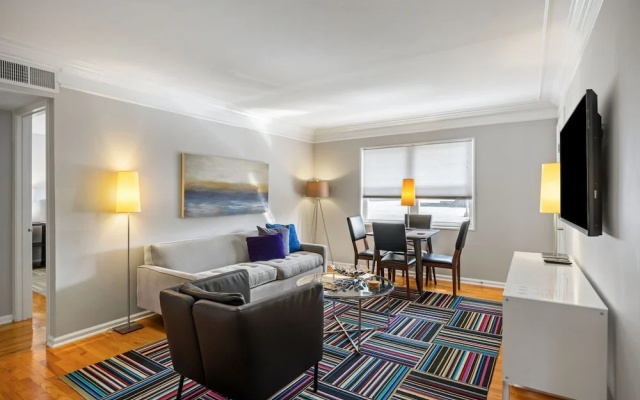 photo 3 of B2bb Enjoy a Full Kitchen in an Affordable Condo Near Peachtree Street