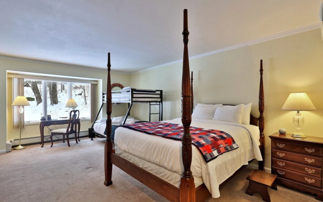 photo 5 of The Birch Ridge: 3 Guest Rooms W/ Ensuite Baths, Fireplaces, Jacuzzi Tubs, Hot Tub & More! Block C 3 Bedroom Home
