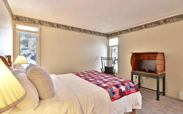 photo 4 of The Birch Ridge: 3 Private Guest Rooms W/ Ensuite Bathrooms, WiFI & Great Shared Spaces! Block B 3 Bedroom Home
