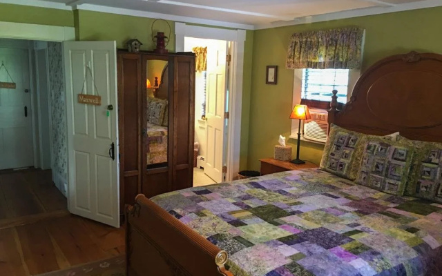 photo 2 of Black Boar Inn Ogunquit