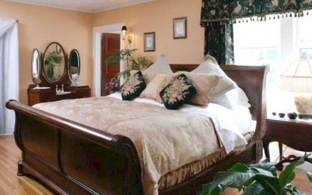 photo 4 of The Black Walnut B & B Inn