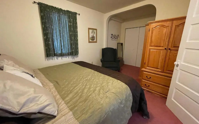 photo 4 of The Blue House
