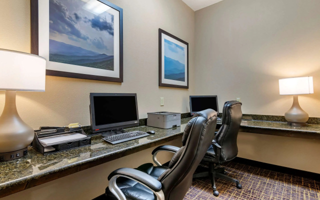 photo 5 of Comfort Inn & Suites Blue Ridge