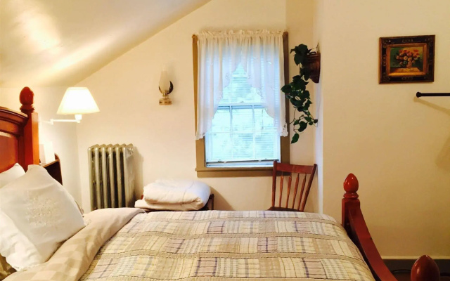 photo 4 of Borland House Inn