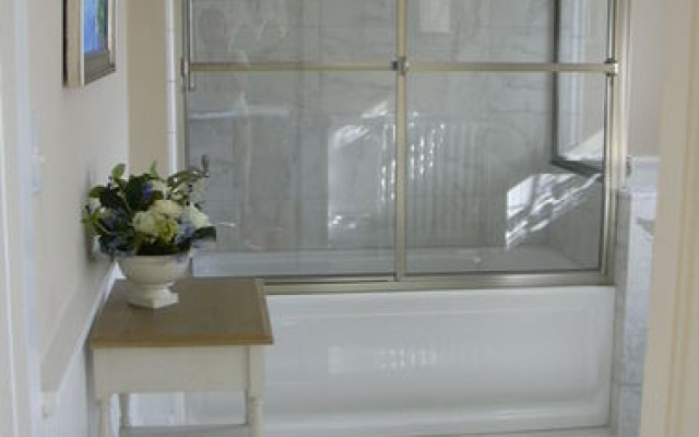 photo 4 of The Brattle House