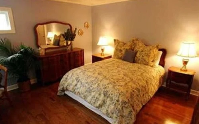 photo 2 of The Brentwood Bed and Breakfast