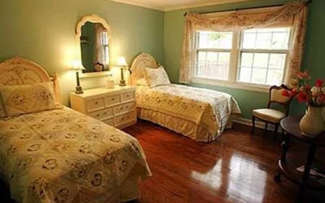 photo 5 of The Brentwood Bed and Breakfast