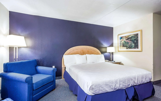 photo 3 of Rodeway Inn