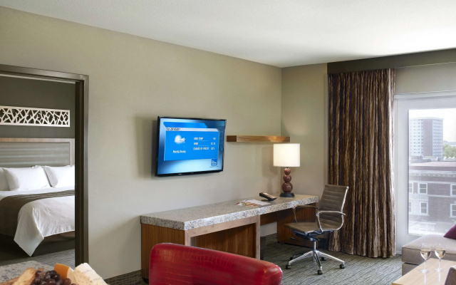 photo 4 of The Broadway Columbia - a DoubleTree by Hilton