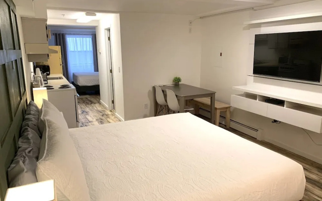 photo 3 of The Brooks Hotel