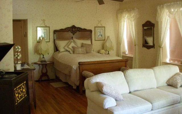 photo 4 of The Brownstone Inn