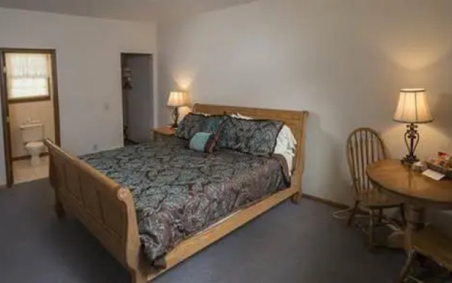photo 5 of Carriage House