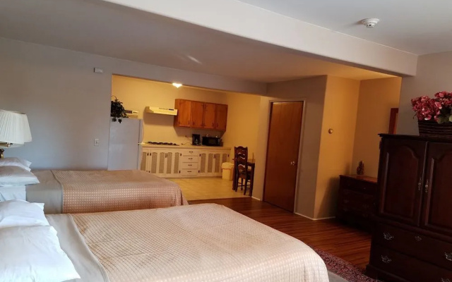photo 5 of The Carriage House Inn