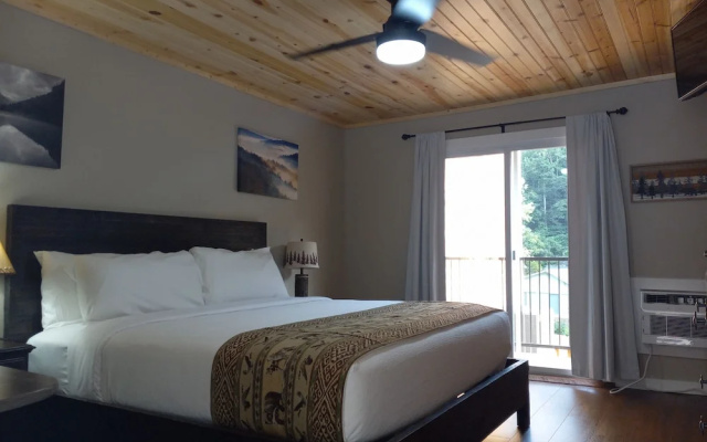 photo 3 of The Carter Lodge On The River