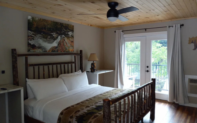 photo 5 of The Carter Lodge On The River