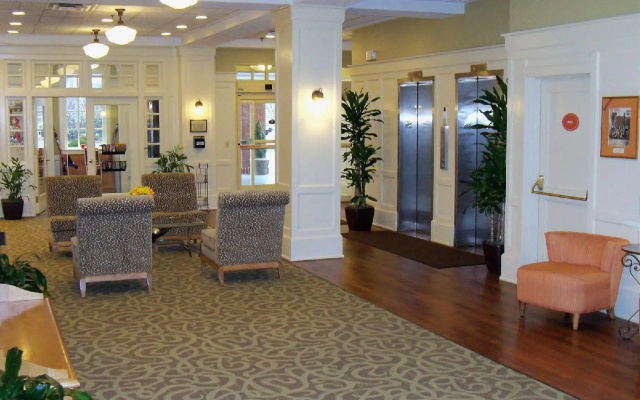 photo 2 of Cavalier Inn at the University