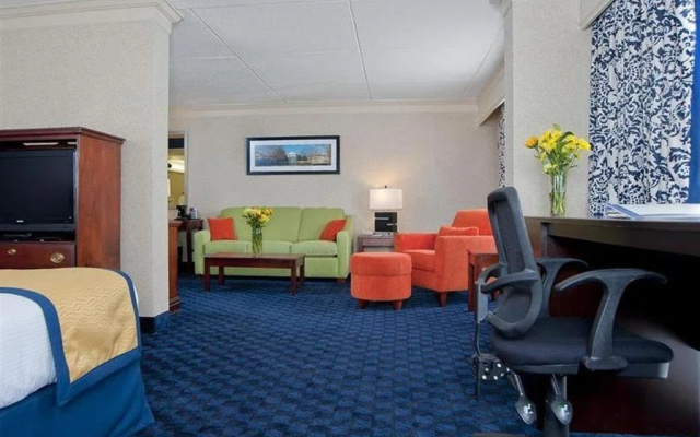 photo 5 of Cavalier Inn at the University