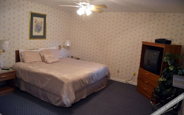 photo 5 of The Chalet Motel & Apartments