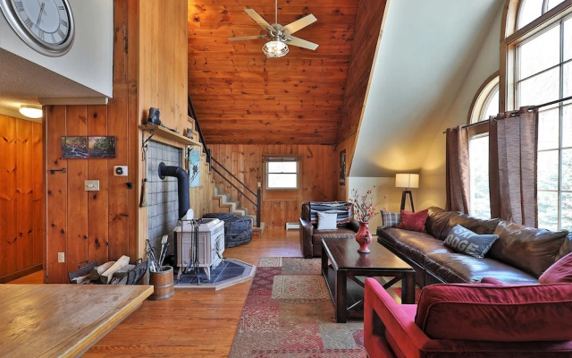 photo 3 of The Chalet On West Park: Ski Chalet For Families, Close To Resort 5 Bedroom Chalet
