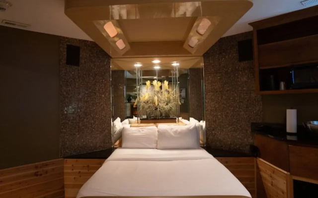 photo 3 of The Champagne Lodge & Luxury Suites