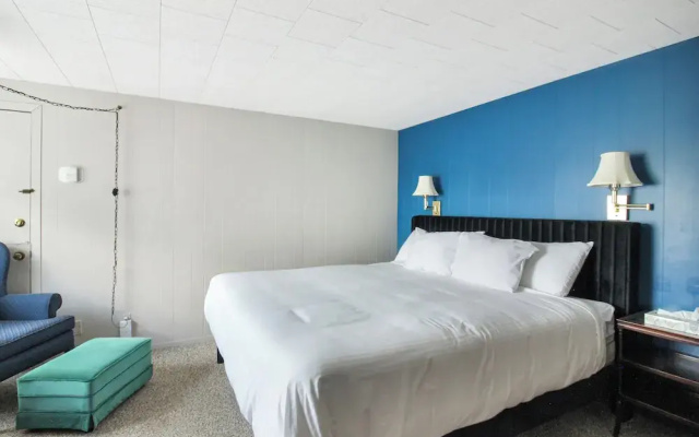 photo 2 of COHO Inn & Motor Lodge