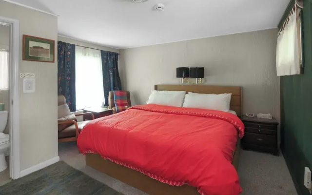 photo 4 of COHO Inn & Motor Lodge