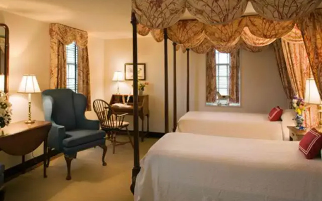 photo 4 of Colonial Houses, an official Colonial Williamsburg Hotel