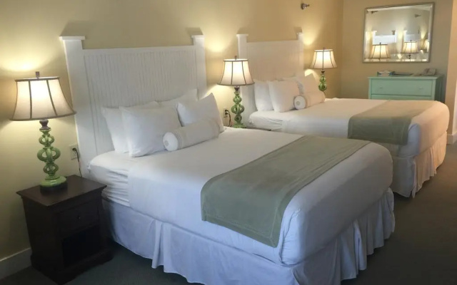 photo 2 of The Colonial Inn