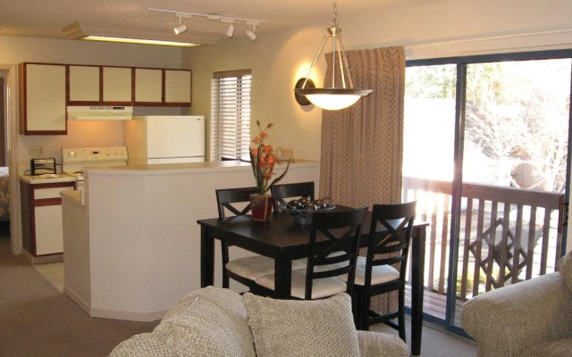 photo 2 of The Commons Hotel & Suites - Denver Tech Center